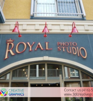 Royal Photo Studio Pin-Mount